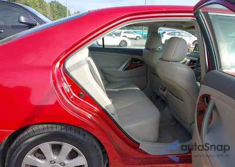 2009 Toyota Camry Xle z USA, uszkodzony, nr VIN 4T1BE46K29U314213